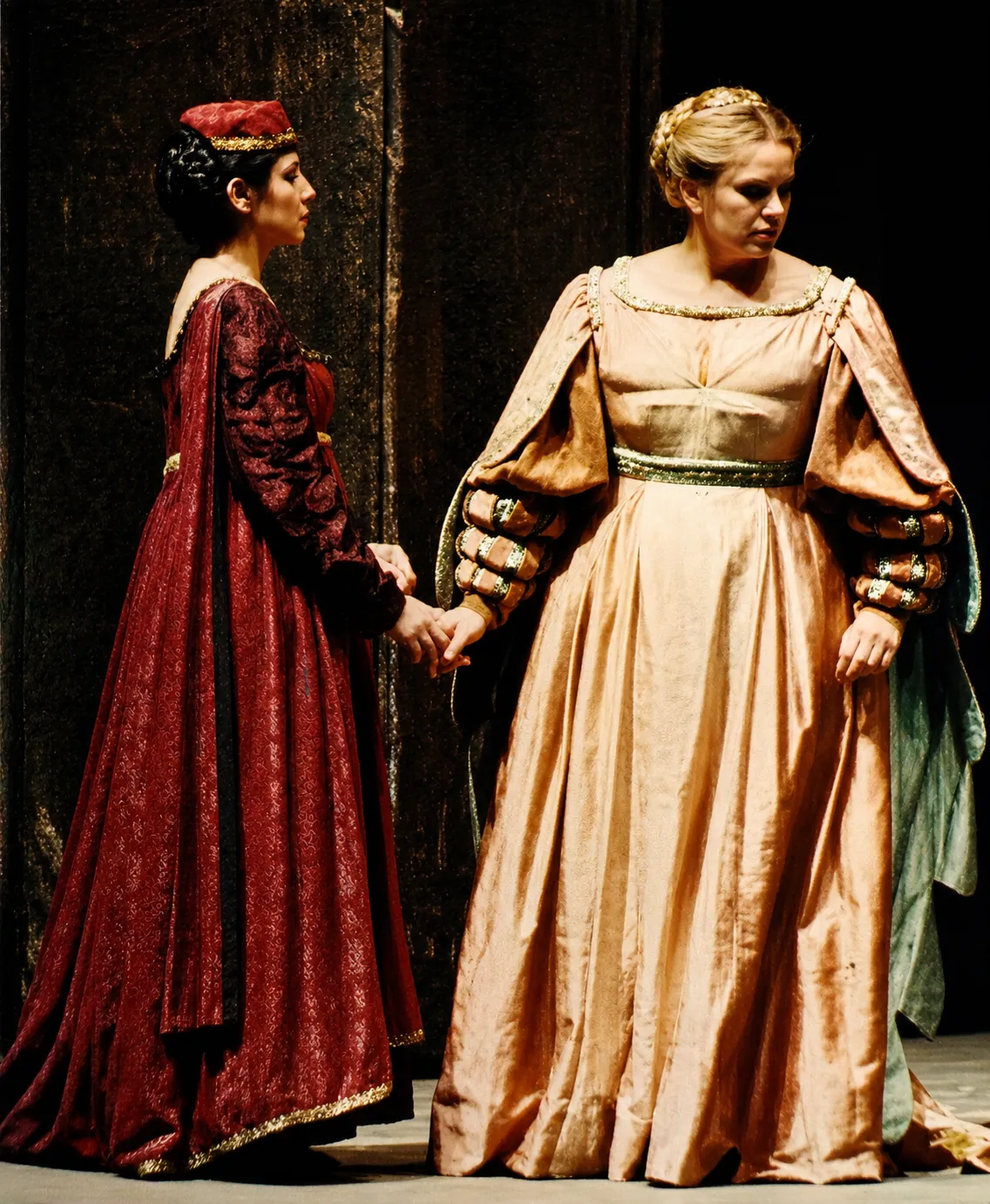 Yalí-Marie Williams y Puli Toro en Otello, 2001.